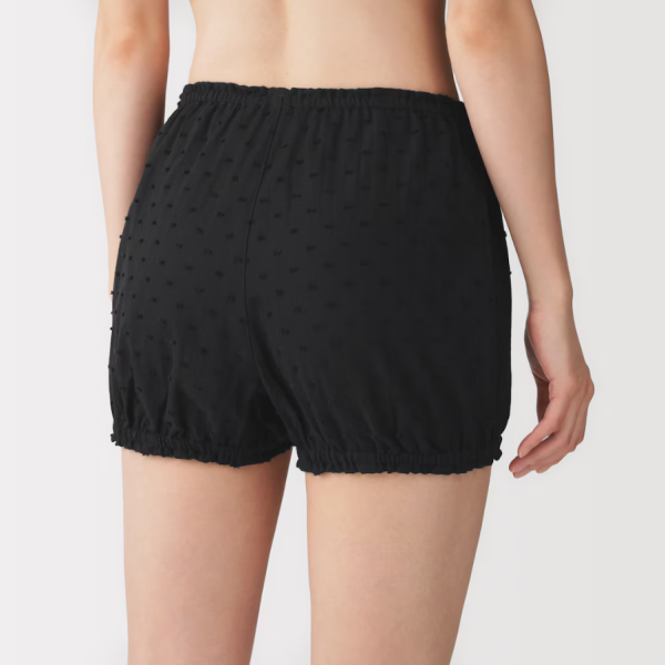 MUJI無印良品「阿婆內褲」爆紅賣斷貨！2款女性內褲掀搶購熱！氣球澎澎短褲vs雙層四角褲大比拼