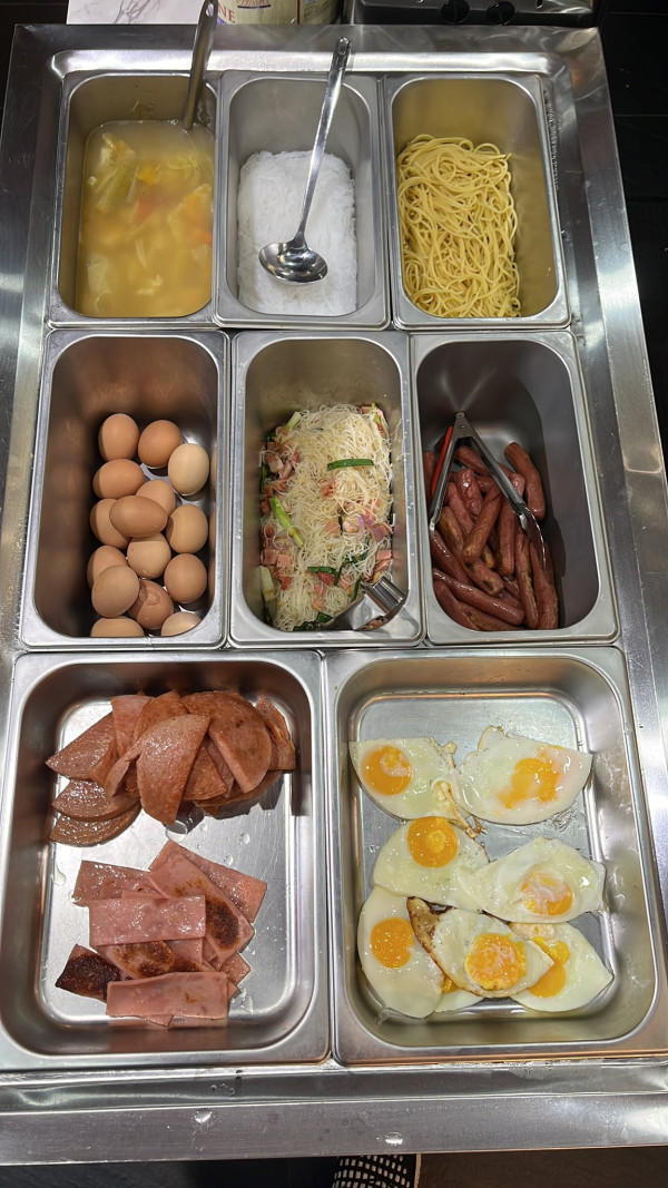 早餐優惠｜餐廳推$19早餐放題 1小時狂食腸仔/炒麵+無限任飲咖啡奶茶 每日更換款式!