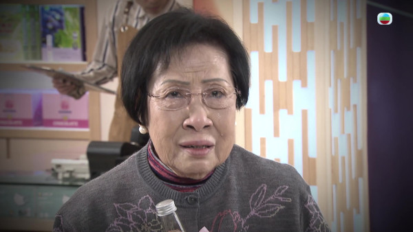 愛回家之開心速遞|史上最重口味170歲「世紀之吻」 82歲劉丹親吻87歲陳師奶震撼電視