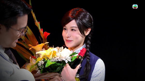 愛回家之開心速遞|史上最重口味170歲「世紀之吻」 82歲劉丹親吻87歲陳師奶震撼電視