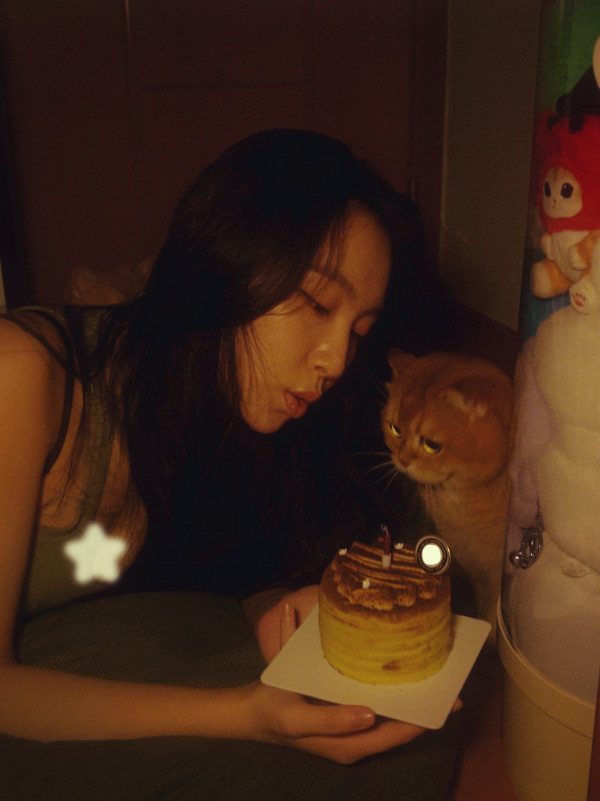 炎明熹21歲生日IG晒切蛋糕慶生照 長文剖白人生轉變：有意識咗自己做緊啲乜