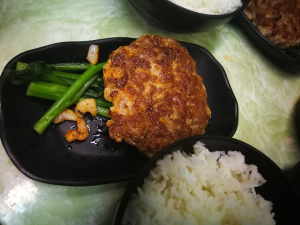 北部都會區美食推介︰肥佬生煎肉餅專門店（圖片來源︰FB@食在元朗）