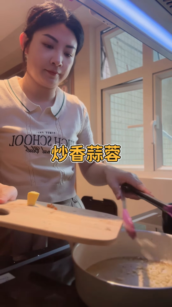 前TVB新聞之花結婚後新居入伙曝光!主播轉行人妻KOL形象大不同