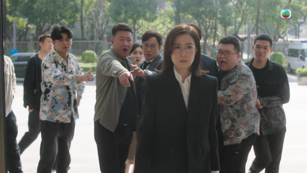 正義女神｜佘詩曼「一嘢怒睥」演技再封神 言官1秒轉換3大層次情緒