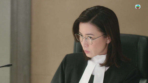 正義女神｜佘詩曼「一嘢怒睥」演技再封神 言官1秒轉換3大層次情緒