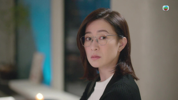 正義女神｜佘詩曼「一嘢怒睥」演技再封神 言官1秒轉換3大層次情緒