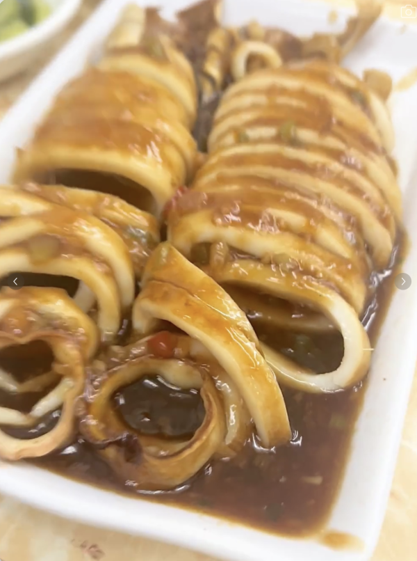 雲騰砂鍋粥(圖片來源:小紅書@ 🌱一抹懒月光) 廣州宵夜推介|深夜食堂7大必吃名單!手作糖水、手臂粗瀨尿蝦、24小時湯粉