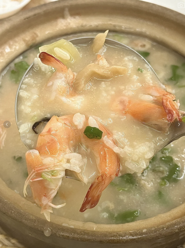 雲騰砂鍋粥(圖片來源:小紅書@ 🌱一抹懒月光) 廣州宵夜推介|深夜食堂7大必吃名單!手作糖水、手臂粗瀨尿蝦、24小時湯粉