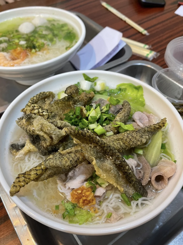 美榮湯粉店(圖片來源:小紅書@大王叫我来巡山) 廣州宵夜推介|深夜食堂7大必吃名單!手作糖水、手臂粗瀨尿蝦、24小時湯粉