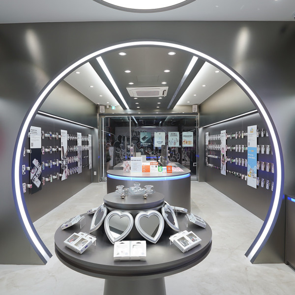 韓國人氣168cm手機殼首店進駐香港！韓系胭脂/鏡子手機支架/MagSafe手機殼