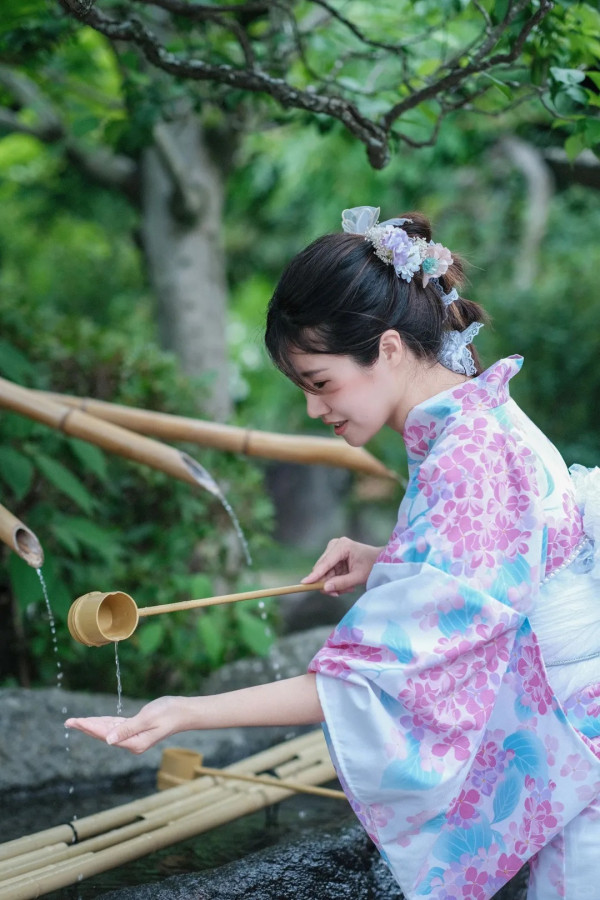 照片來源：小紅書@和装小町琉璃 和服写真馆