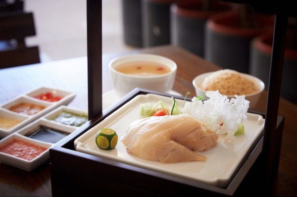 西九龍粵菜春季新菜式登場 菠蘿黑毛豬叉燒/台山黃鱔砂鍋飯/懷舊碗仔翅