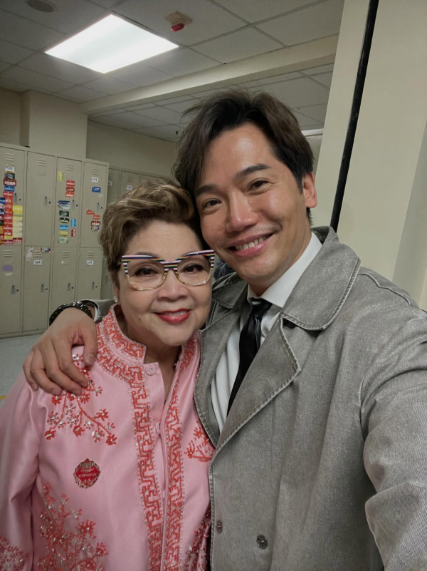 TVB男藝人公然評論女星胸型後急刪帖！失言遭網民狂轟即跪道歉：無意冒犯