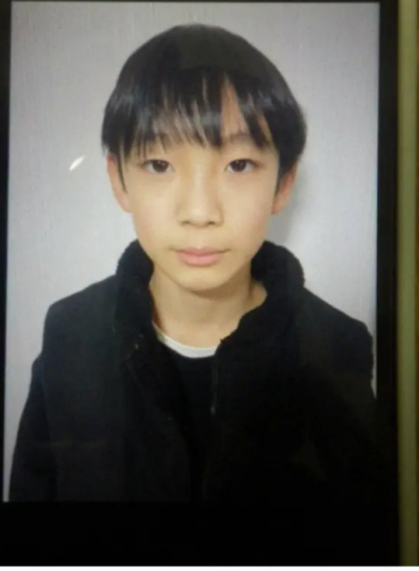 日本京都11歲男童失蹤三週 山中發現疑似男童球鞋 網傳繼父背景惹熱議 