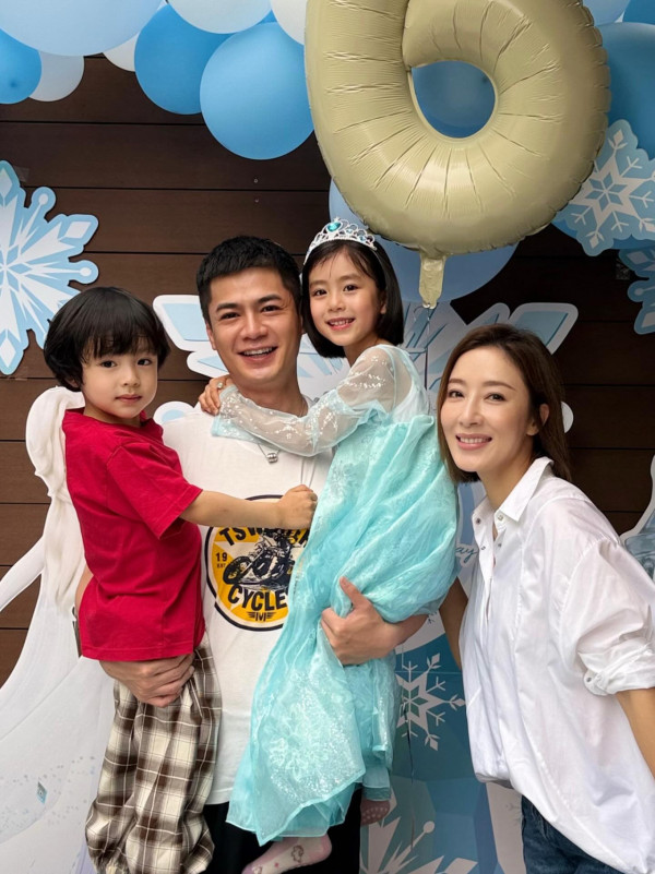 楊茜堯囡囡6歲生日全家福曝光!小珍珠驚人美貌如真人洋娃娃!網民激讚靚到好似AI