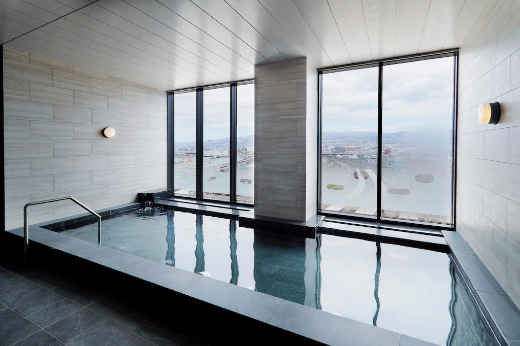 酒店鬼故？遊日港人辦理入住驚遇「隱形住客」 離奇收網購包裹細思極恐 