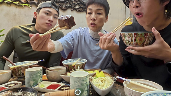 試真D｜實測肚痾海鮮！江美儀批更年期菜式 坤哥吞沙蟲巨肚撼嘉洛胸肌