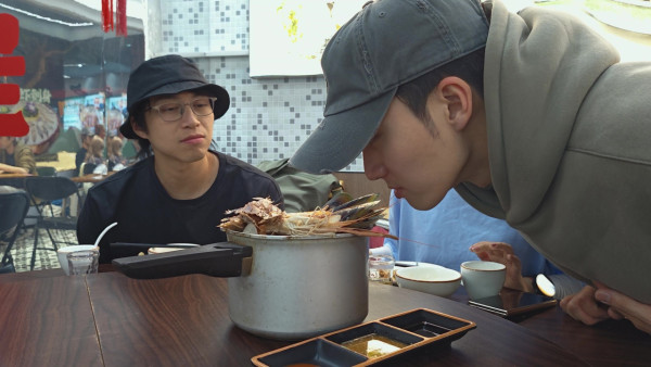 試真D｜實測肚痾海鮮！江美儀批更年期菜式 坤哥吞沙蟲巨肚撼嘉洛胸肌