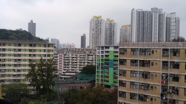 最多公屋的港鐵站︰石硤尾站（圖片來源︰FB@石硤尾的日與夜）