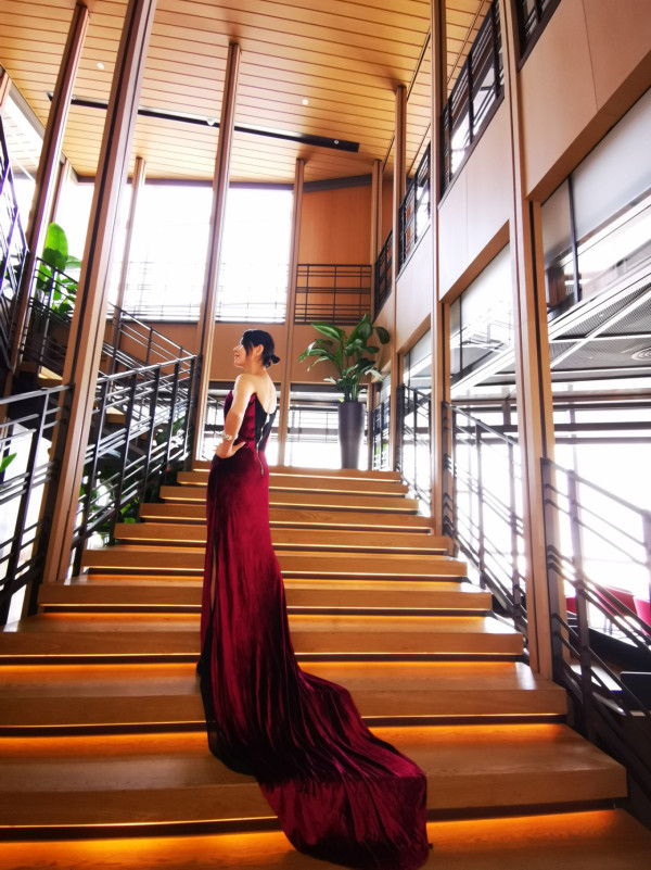 前TVB女藝人息影18年激罕現身！54歲近照曝光神級凍齡似34歲：真係睇唔出