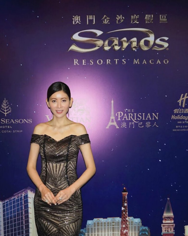 前TVB女藝人息影18年激罕現身！54歲近照曝光神級凍齡似34歲：真係睇唔出