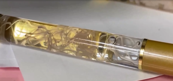 屯門啟德天水圍湧現人潮！成年人深夜決戰「爆旋陀螺」網民讚：好過喺屋企打機