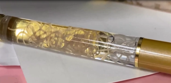 屯門啟德天水圍湧現人潮！成年人深夜決戰「爆旋陀螺」網民讚：好過喺屋企打機