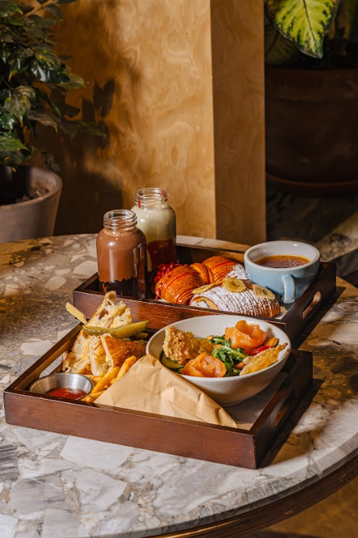 母親節餐廳2026︱全港高CP值母親節自助餐/下午茶合集 東涌自助餐媽媽半價/酒店買3送1/人均$261歎肉眼扒海鮮！