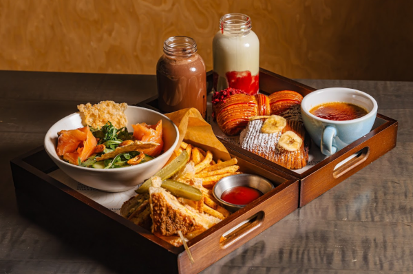 母親節餐廳2026︱全港高CP值母親節自助餐/下午茶合集 東涌自助餐媽媽半價/酒店買3送1/人均$261歎肉眼扒海鮮！