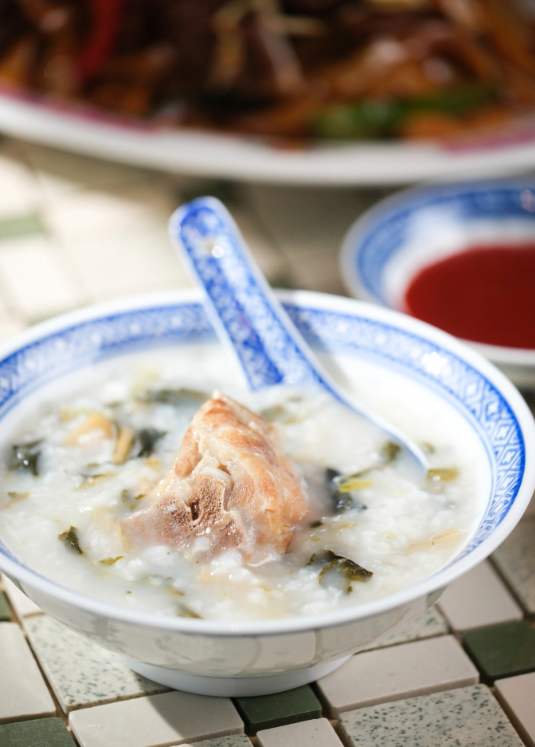 母親節餐廳2026︱全港高CP值母親節自助餐/下午茶合集 東涌自助餐媽媽半價/酒店買3送1/人均$261歎肉眼扒海鮮！