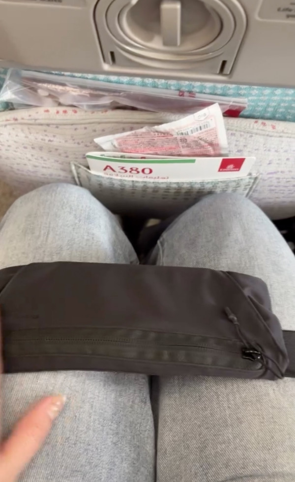 歐遊防盜神物？港人塞納河邊慘失手袋 靠迪卡儂腰包力保證件兼緩解飛機腰痛 