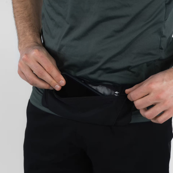 歐遊防盜神物？港人塞納河邊慘失手袋 靠迪卡儂腰包力保證件兼緩解飛機腰痛 