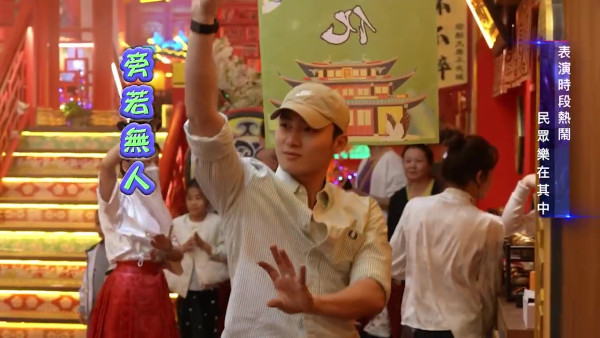 試真D｜吳業坤喪食腸粉嘆似打茄輪！周嘉洛踎街邊塞紙巾頂渠味惡臭