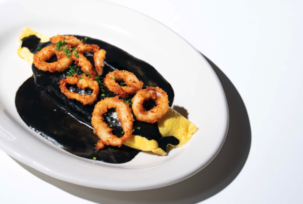 灣仔人氣西班牙菜全新酒吧風格 洋蔥薯仔魷魚奄列/帶子配燉菜/原個炸洋蔥