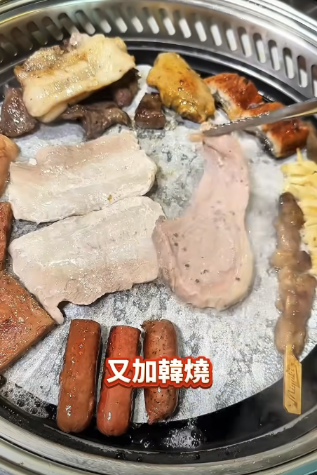 旺角兆萬中心的「紅火鮮料火鍋專門店」主打放題形式。圖片來源：Facebook@紅火鮮料火鍋專門店