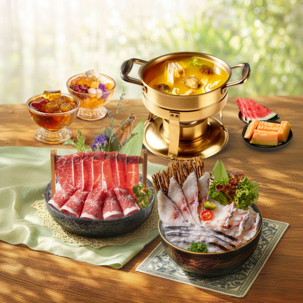 湊湊火鍋春日推出多重優惠！聯乘Lay's推奶蓋茶飲／$299嘆極緻鮮活盛合鍋