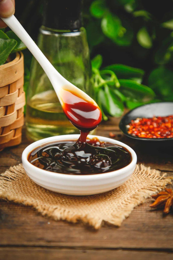 蠔油放灶頭隨時生致癌毒素！消委會警告4類調味料開封必放雪櫃／即睇防腐儲存法