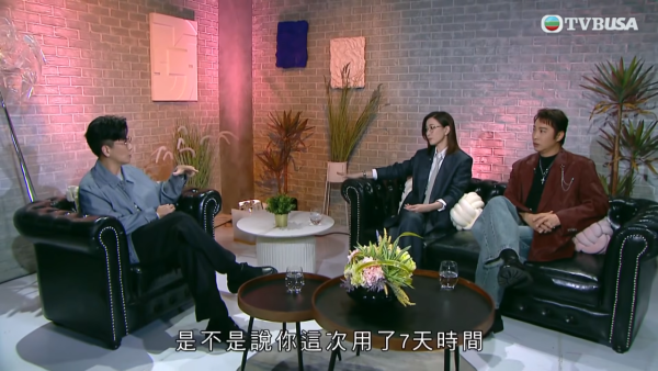 佘诗曼首度公开“自虐式”背剧本秘技!7日背100页纸惊呆全场:“我坐车是不会讲话的”