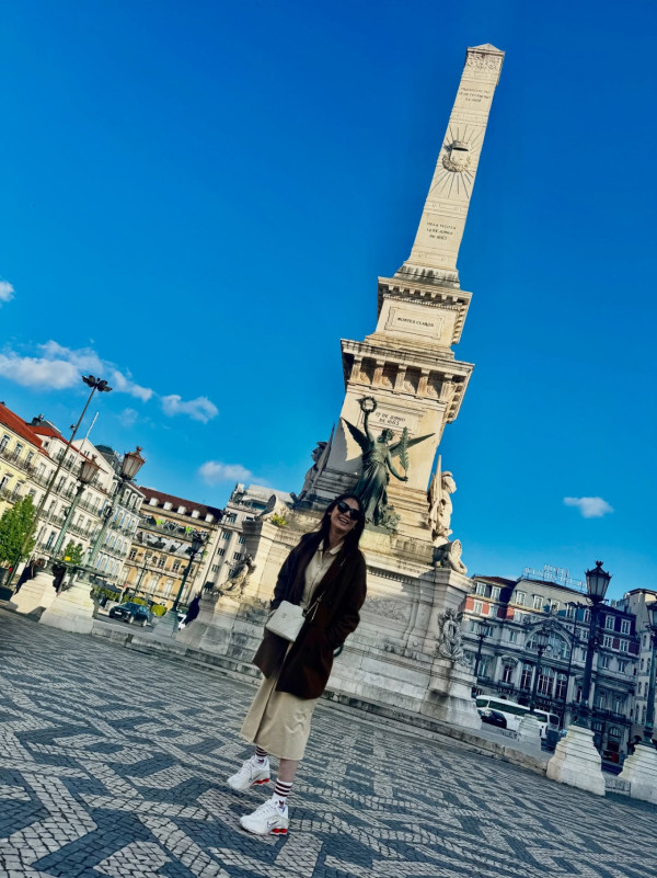 42歲女星IG貼夫妻黑白照交代身後事 離奇舉動惹無限揣測:應該如何處理?