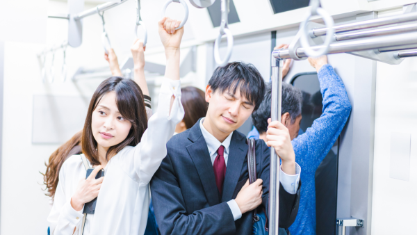 搭車最難頂5種人！電梯左企/大背囊未算衰？冠軍行為惹公憤：日日都有