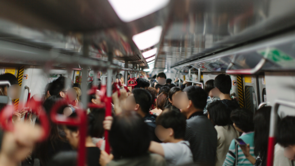 搭車最難頂5種人！電梯左企/大背囊未算衰？冠軍行為惹公憤：日日都有