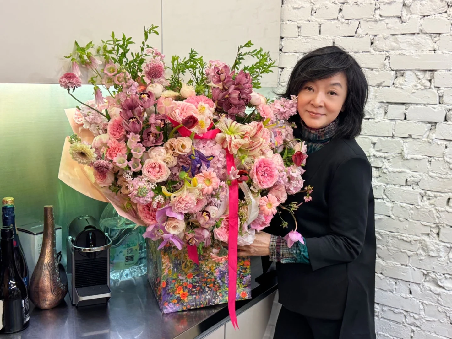 「最美小龍女」息影後最新近照罕有曝光！真實狀態惹驚呼：自然優雅地老去