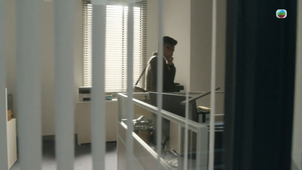 正義女神角色｜馬貫東演律師「陰聲細氣」伏筆超深！真相揭盅驚揭原來患肺癌多年