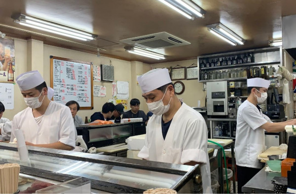 脫手套方法錯誤防線毀於一旦（圖片來源︰Canva）