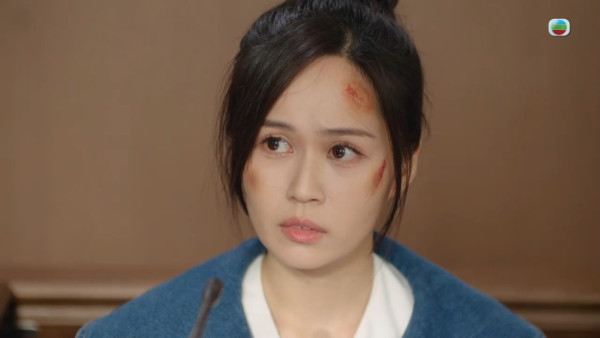 正義女神｜29歲梁超怡演未成年女學生零違和！背景起底港姐季軍其實係童星出身