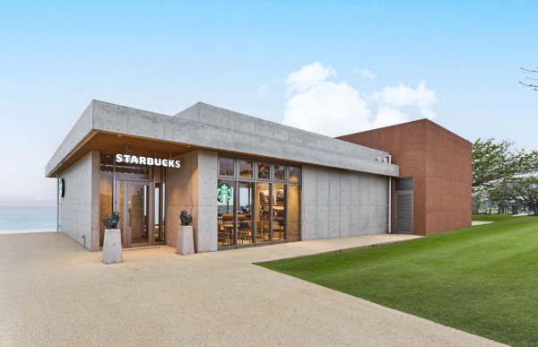 沖繩名護海景Starbucks登場！坐擁21世紀之森絕美海灘 獨家限定「自選水果 Frappuccino」 