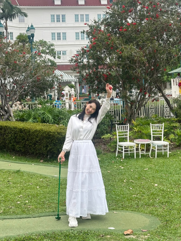 林明禎媽媽慶生晒魔鬼身材震撼眼球！神級基因透視黑bra超惹火一秒KO個女