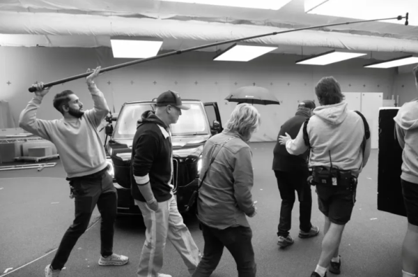 AI搶特效界飯碗？荷里活大片全AI生背景棄綠幕實景 狂慳2億美金震驚影壇