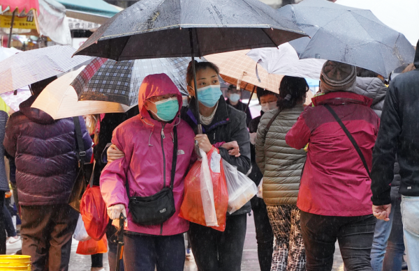父母免稅額︱供養父母免稅額最高$10萬 受養人需符合3條件!與父母同住點定義?兄弟姊妹可以攤分?