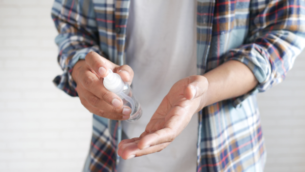 旅行一眼認出港人？全因背囊掛1件物！網揭「港人魂」特徵 網民：係生存之道